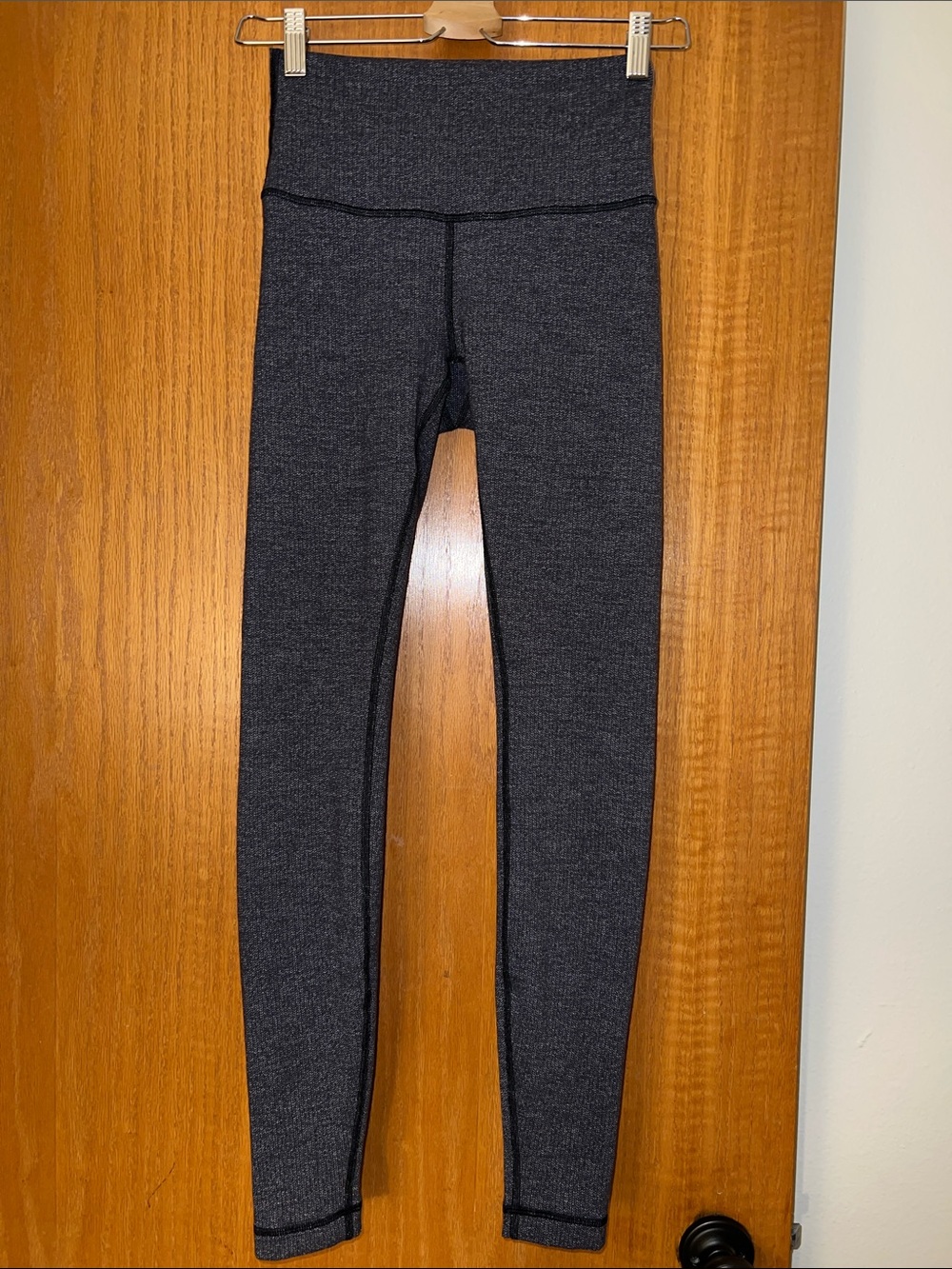 lululemon athletica KNIT Charcoal Grey High-Waist Leggings size 4, 28” length 🍂